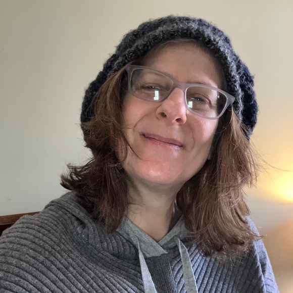 Meet your Posher, Shelly - Picture 1 of 1